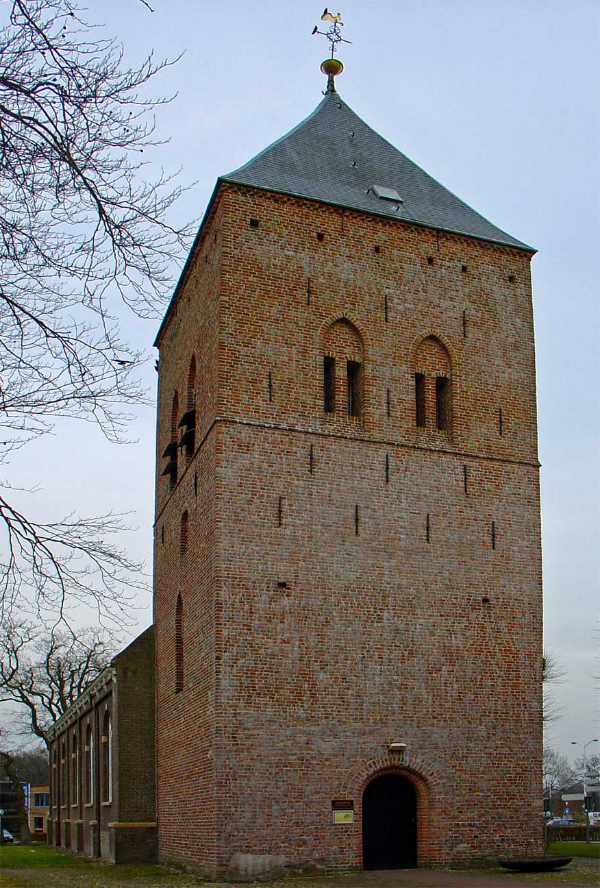11- Kerktoren_Willibrordkerk_Borger